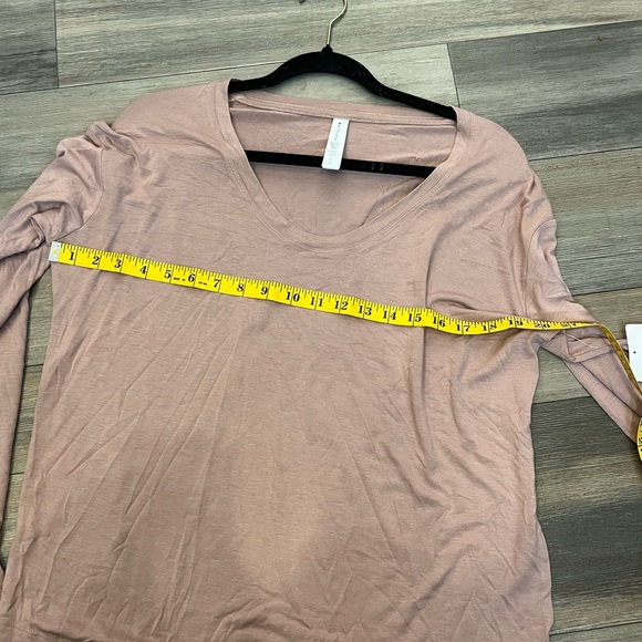 NWT Athleta Cloudlight Stratus Top- Small - Picture 5 of 8